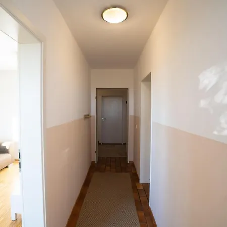 Lägenhet Gemuetliches Mit Fernblick Auf Die Stadt!