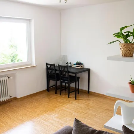 Gemuetliches Mit Fernblick Auf Die Stadt! Apartman
